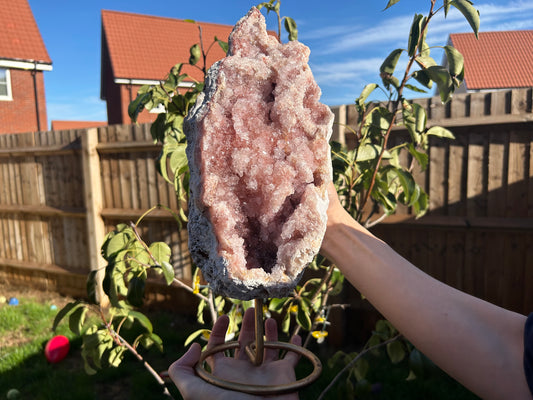 Pink Amethyst Statement on Stand 5kg - Lilith and Athena Wholesale