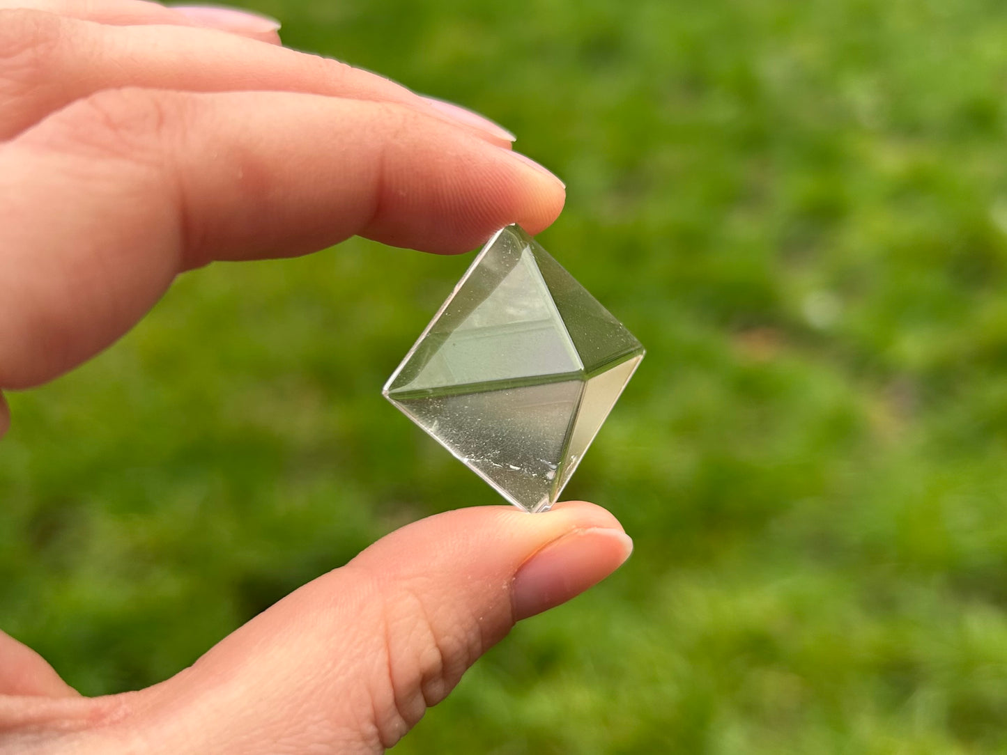 Gem Quality Mini Quartz Pyramids