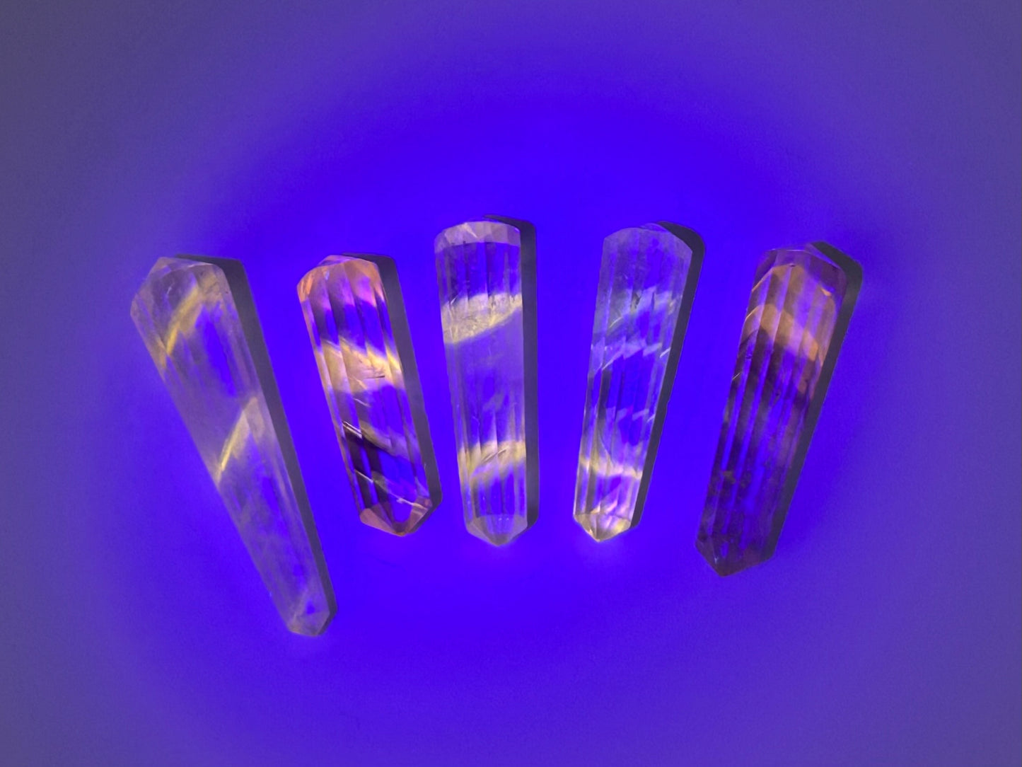 UV Reactive Powerlite in Quartz Vogels - Lilith and Athena Wholesale