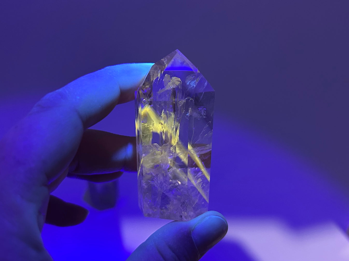 UV Reactive Powellite in Quartz Points
