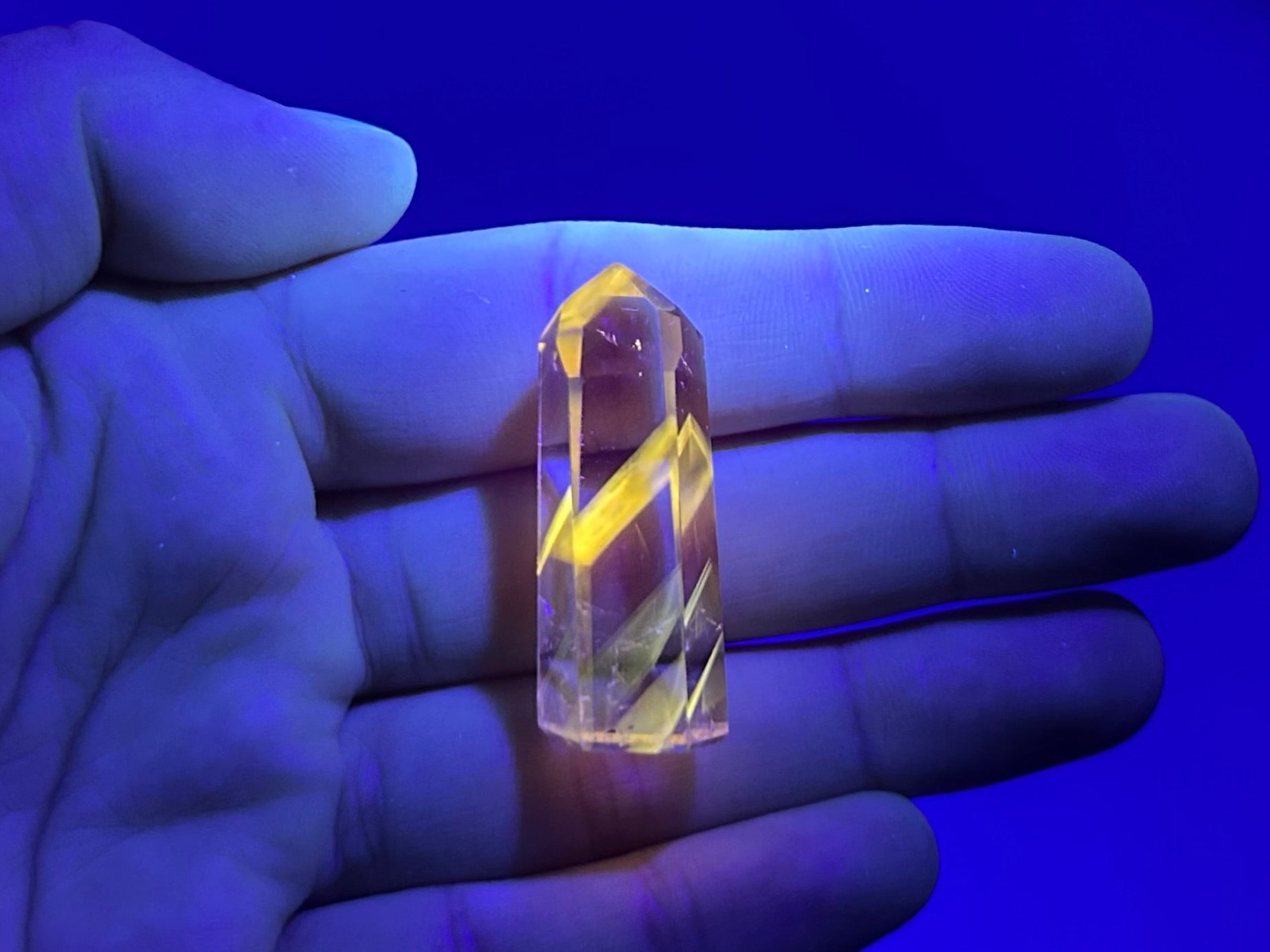 UV Reactive Powellite in Quartz Points Small - Lilith and Athena Wholesale